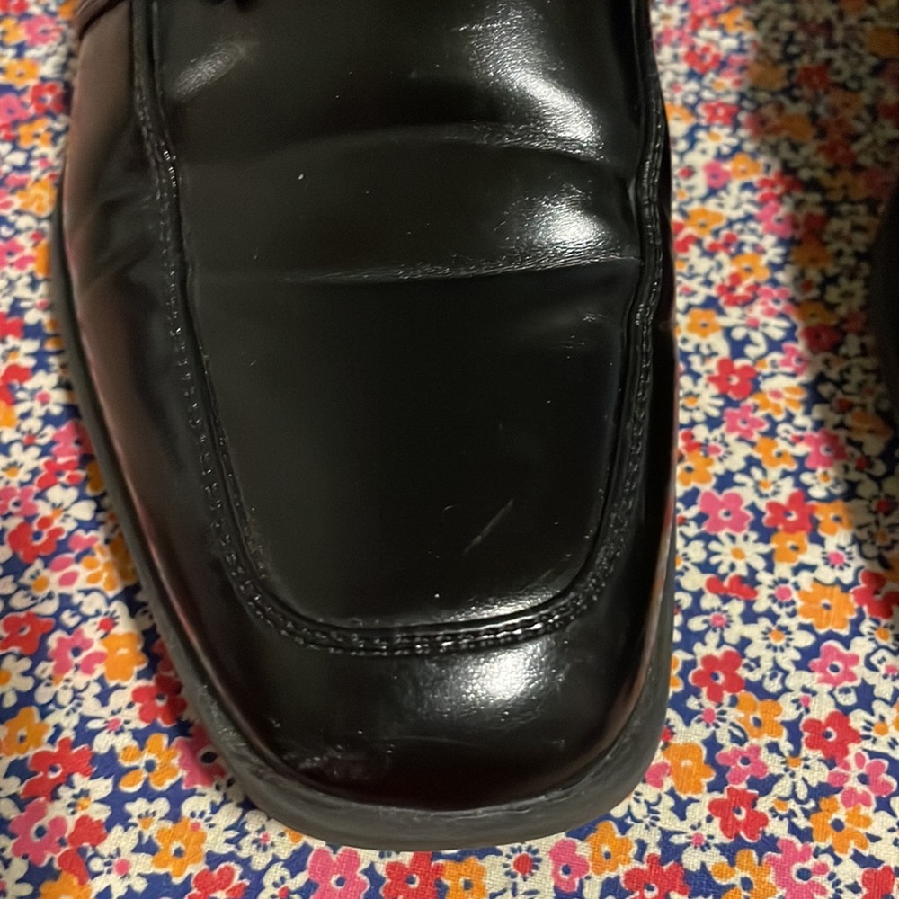 STACY ADAMS BOYS BLACK SLIP ON DRESS SHOE SIZE 4M - Picture 5 of 9